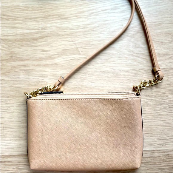 CALVIN KLEIN Saffiano Chainlink Crossbody Bag in Beige [Like New] - Picture 5 of 6